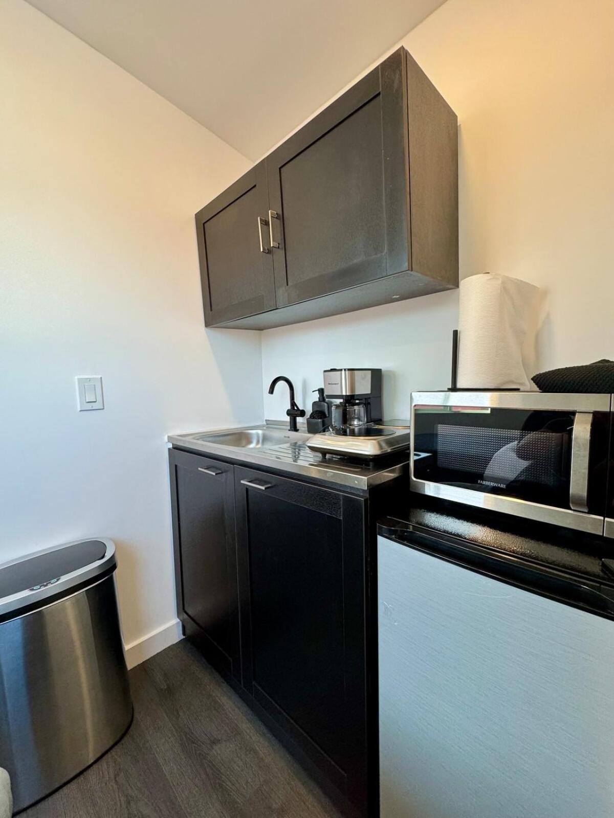 Your Downtown Cozy Studio With Backyard Unit C Фінікс Екстер'єр фото
